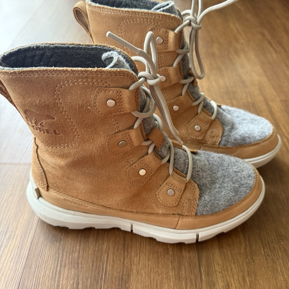 SOREL Explorer II Joan Waterproof Boot Womens 7 Tan Suede Lace Up Winter Rain